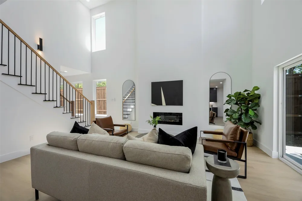459 Hart Street Dallas, TX 75203