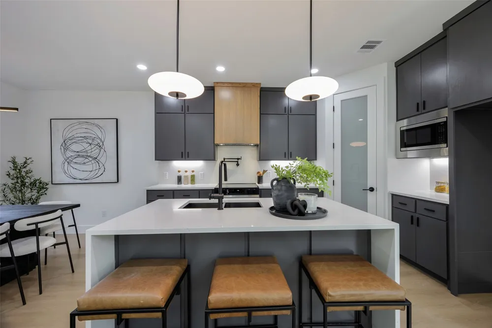 459 Hart Street Dallas, TX 75203
