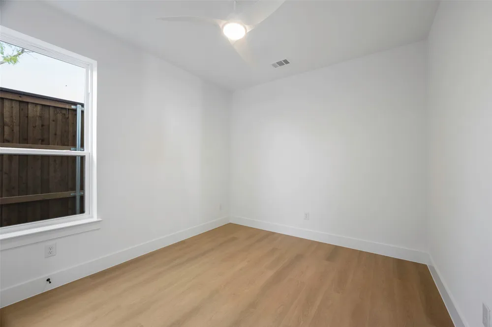 459 Hart Street Dallas, TX 75203