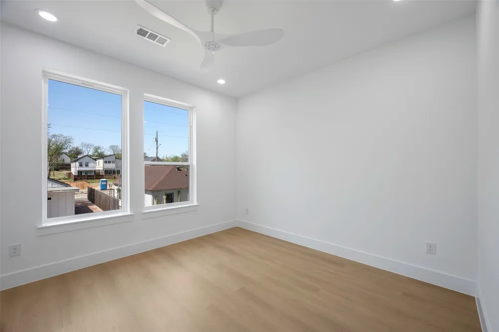 459 Hart Street Dallas, TX 75203