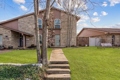 2730 Golfing Green Drive