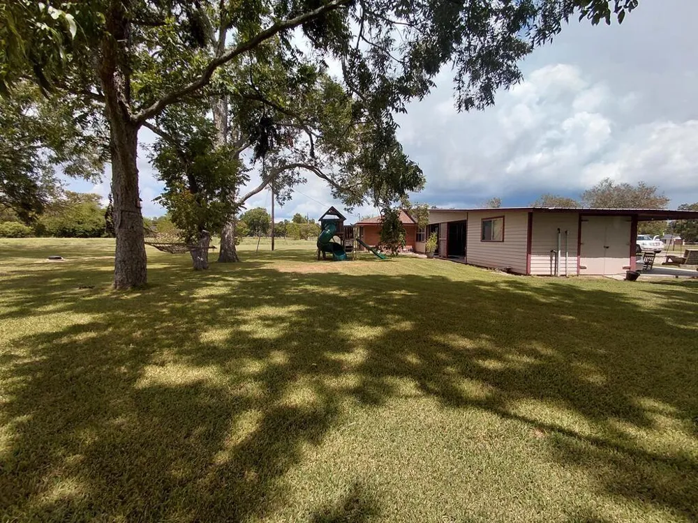 613 County Road 706 Angleton, TX 77515