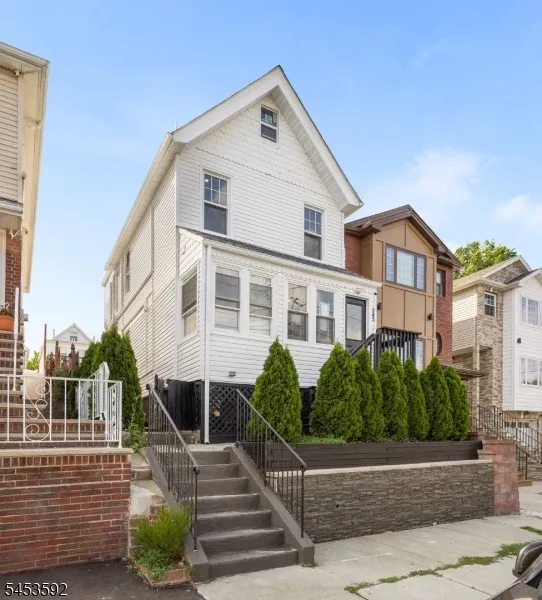 345 Forest St Kearny Town, NJ 07032