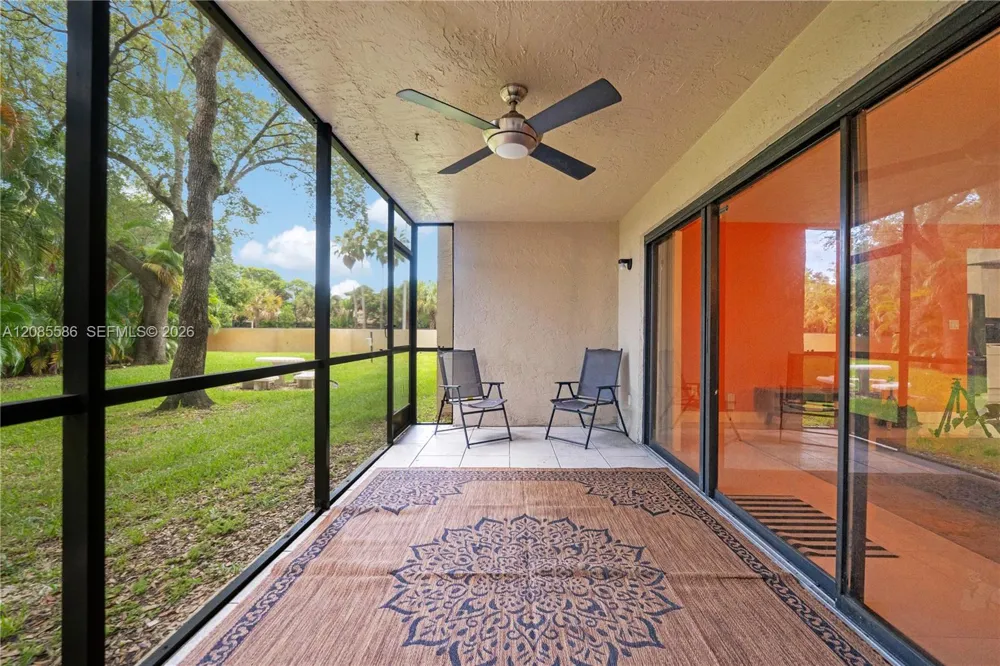 601 Ives Dairy Rd #105-8 Miami, FL 33179