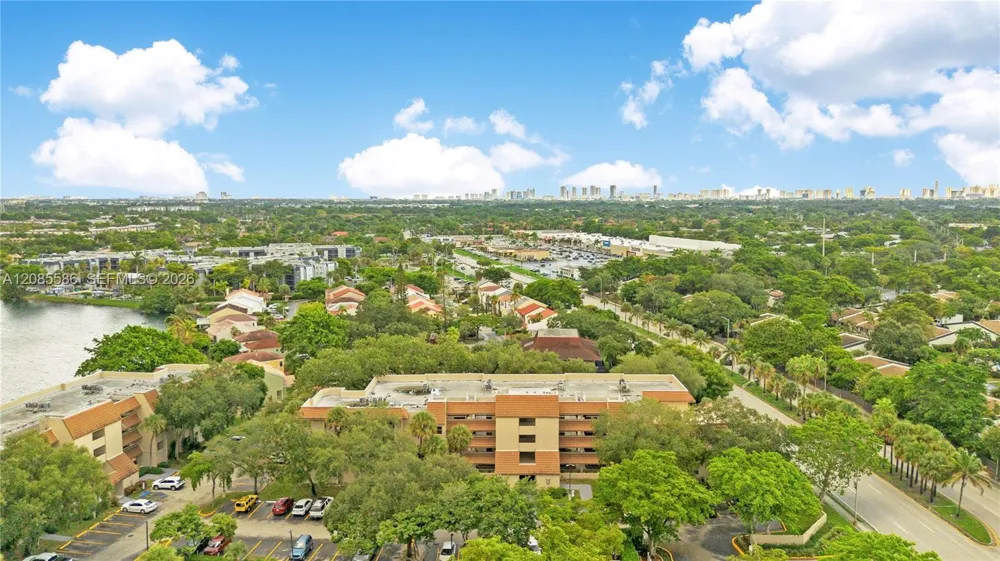 601 Ives Dairy Rd #105-8 Miami, FL 33179