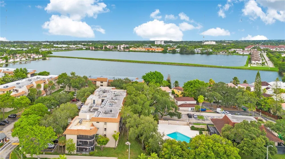 601 Ives Dairy Rd #105-8 Miami, FL 33179