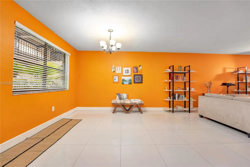 601 Ives Dairy Rd #105-8 Miami, FL 33179