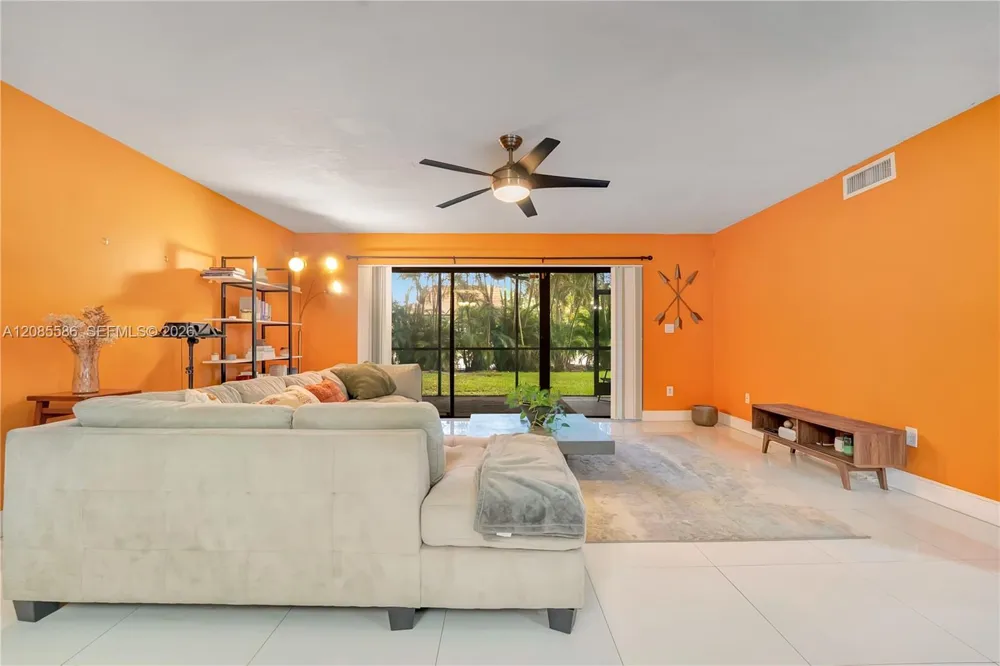 601 Ives Dairy Rd #105-8 Miami, FL 33179