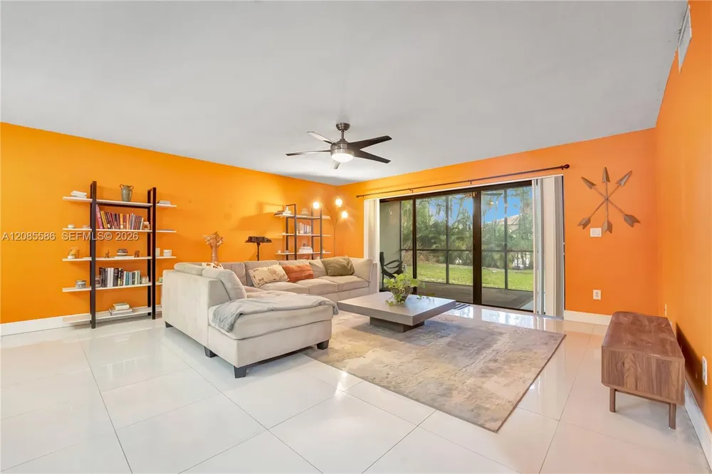 601 Ives Dairy Rd #105-8 Miami, FL 33179