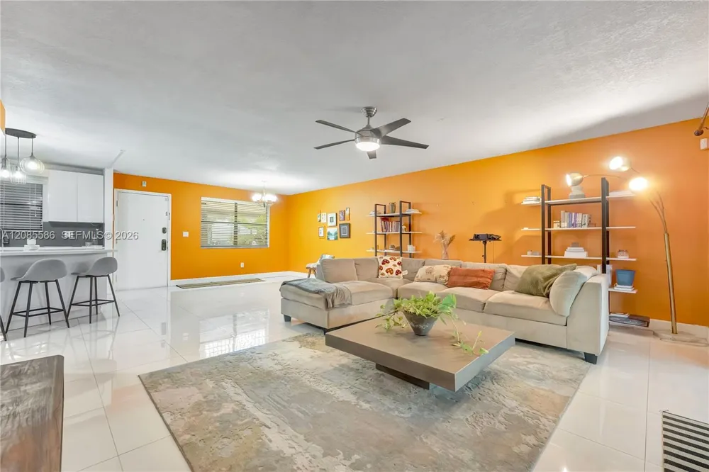 601 Ives Dairy Rd #105-8 Miami, FL 33179