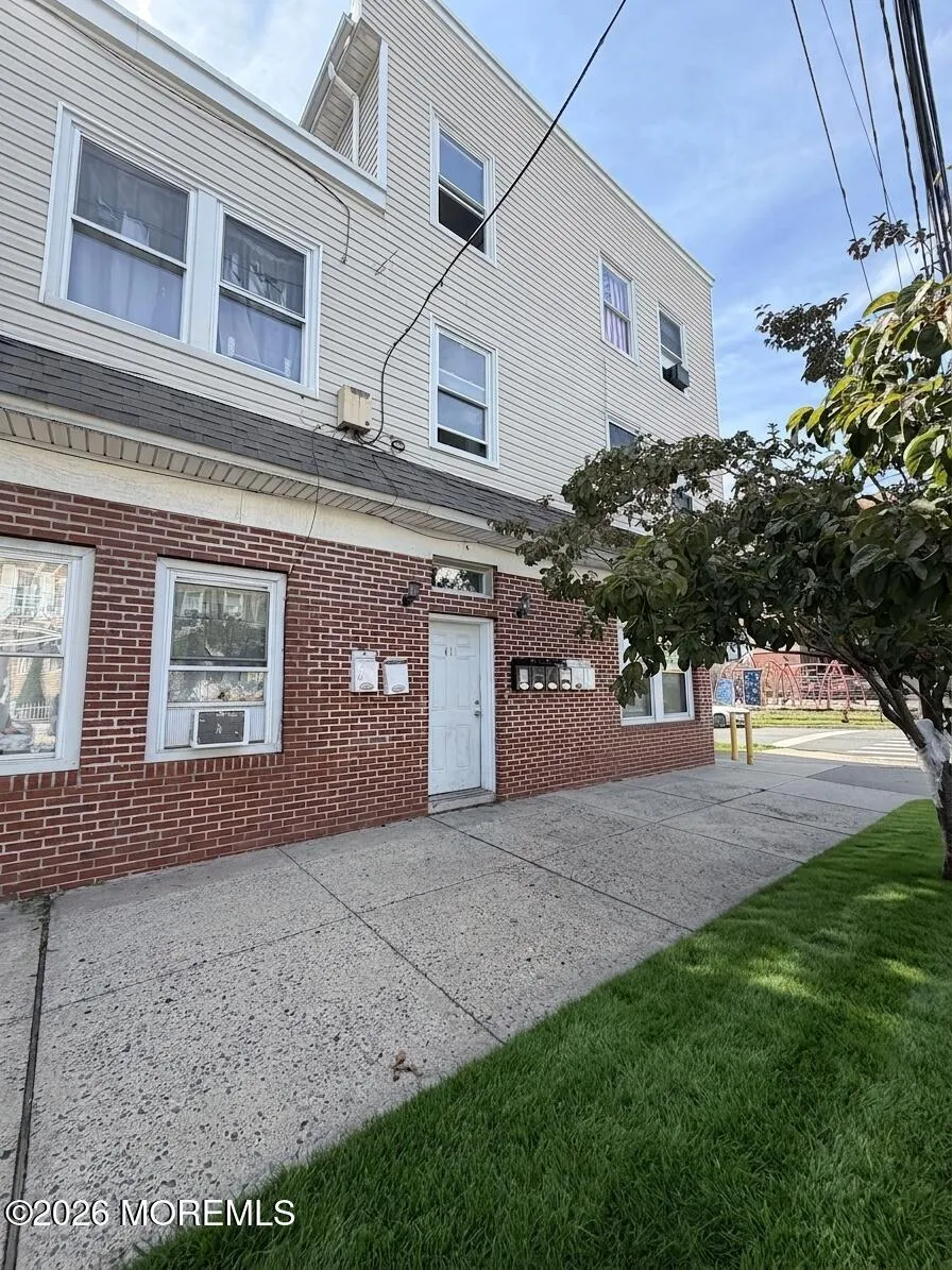 410412 1st Avenue #1 Elizabeth, NJ 07206