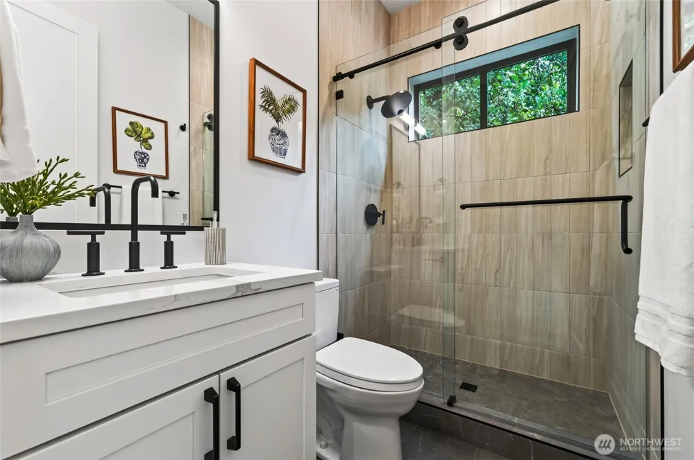 719 95th Avenue NE Bellevue, WA 98004