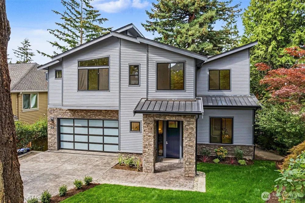 719 95th Avenue NE Bellevue, WA 98004