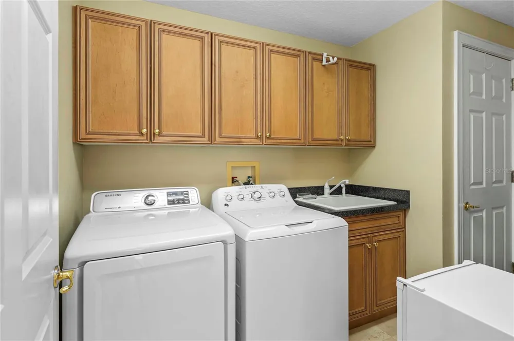 200 S INTERLACHEN AVENUE #350 Winter Park, FL 32789
