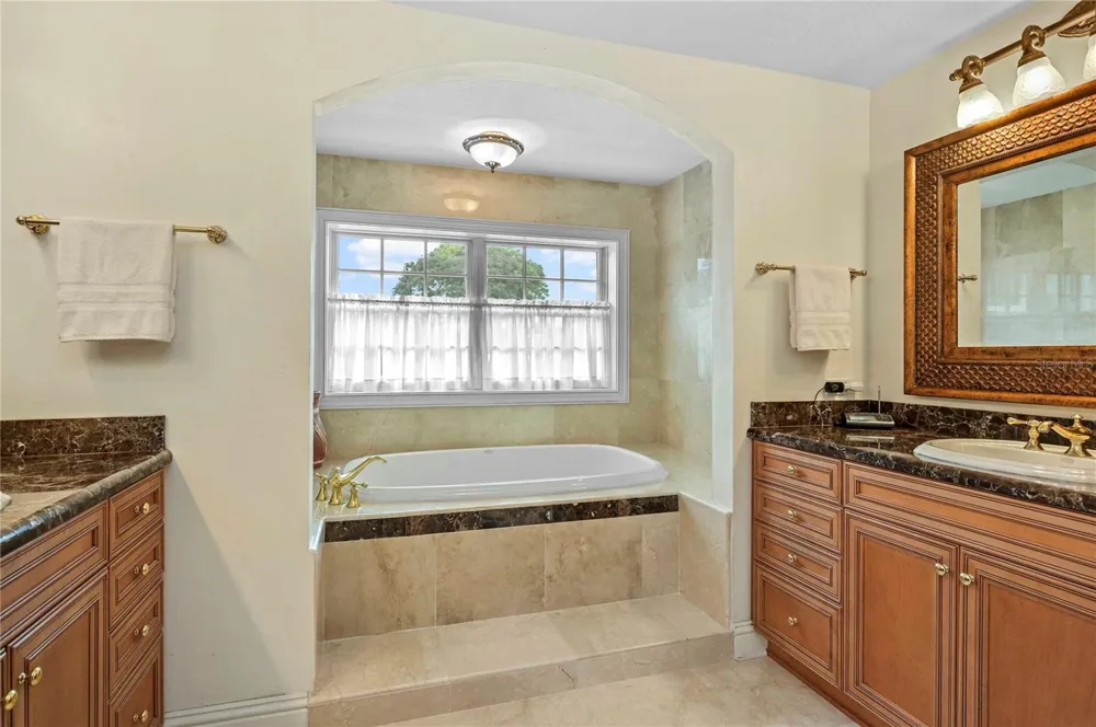 200 S INTERLACHEN AVENUE #350 Winter Park, FL 32789