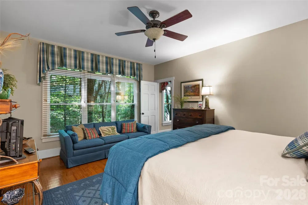 575 Seminole Way Lake Toxaway, NC 28747