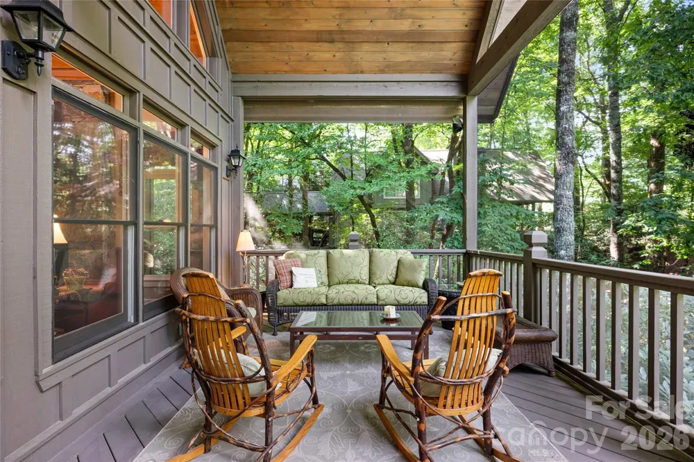 575 Seminole Way Lake Toxaway, NC 28747