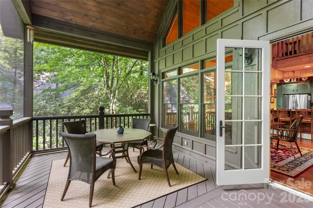 575 Seminole Way Lake Toxaway, NC 28747