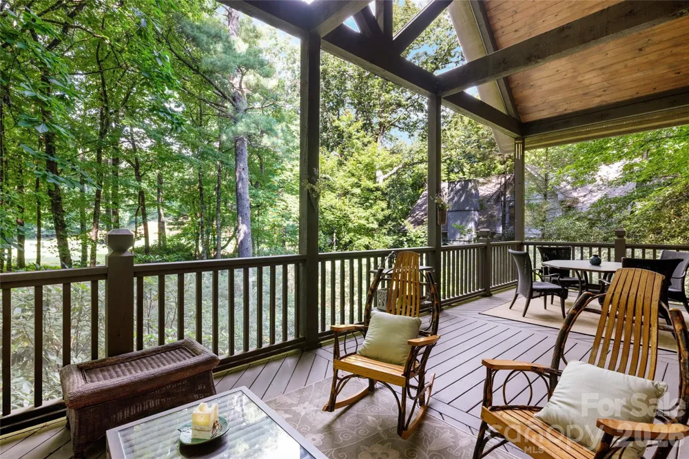 575 Seminole Way Lake Toxaway, NC 28747