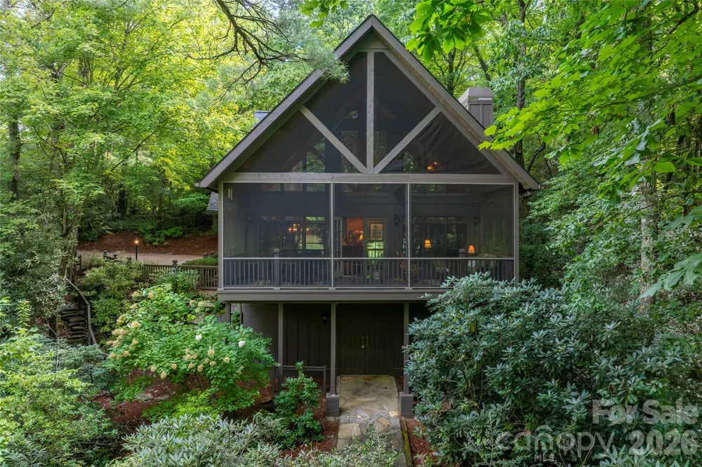 575 Seminole Way Lake Toxaway, NC 28747