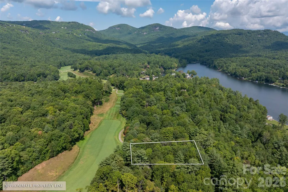 575 Seminole Way Lake Toxaway, NC 28747