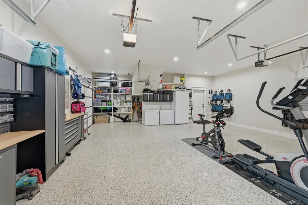 613 Kiowa Drive W Lake Kiowa, TX 76240