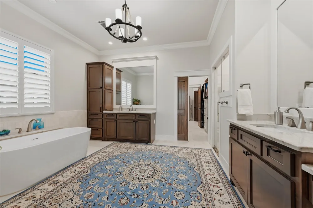 613 Kiowa Drive W Lake Kiowa, TX 76240