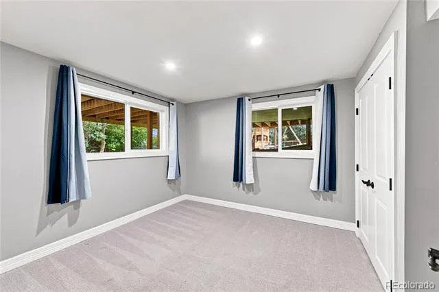 1554 S Flower Court Denver, CO 80232