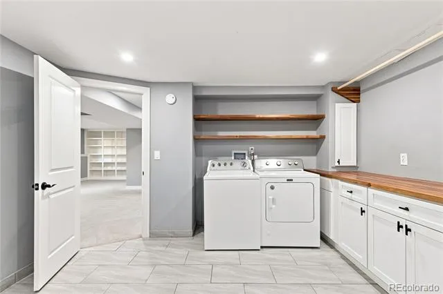 1554 S Flower Court Denver, CO 80232