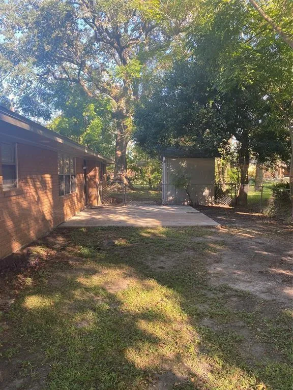 102 Mulberry Street Lake Jackson, TX 77566