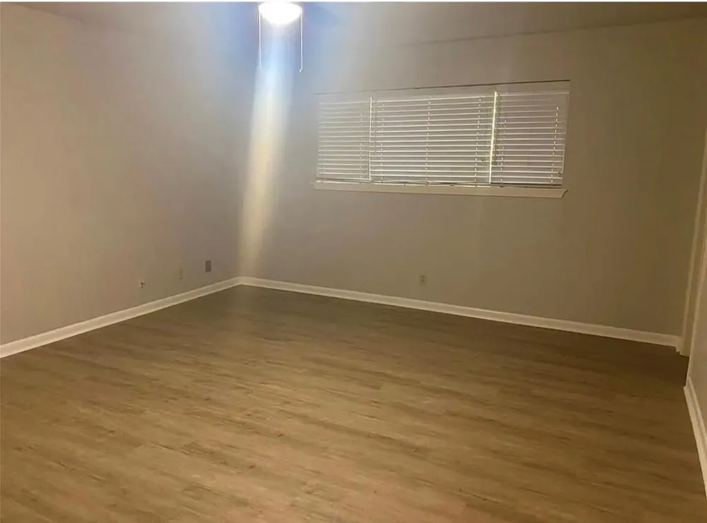 102 Mulberry Street Lake Jackson, TX 77566