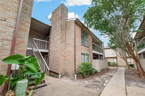 2120 Wilcrest Drive #220