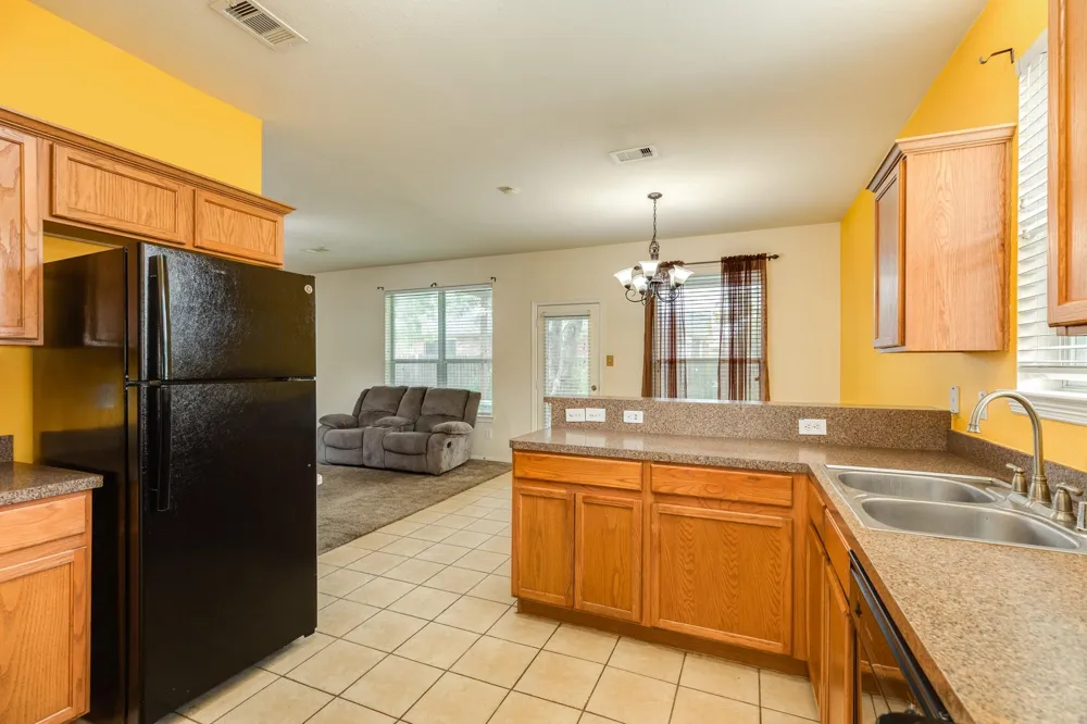 201 Golden Oak Drive Texas City, TX 77591