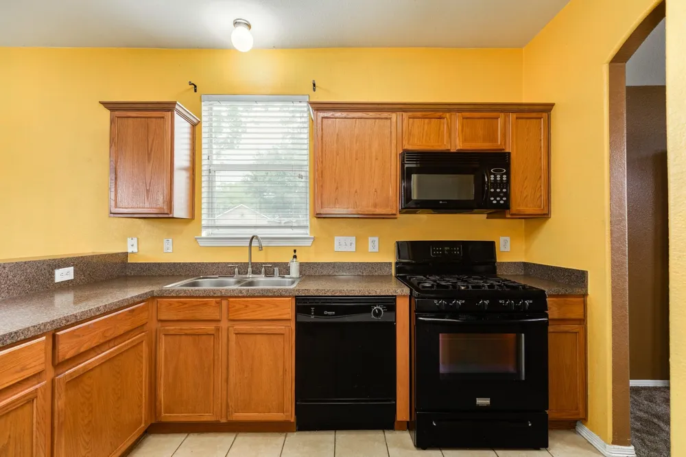 201 Golden Oak Drive Texas City, TX 77591