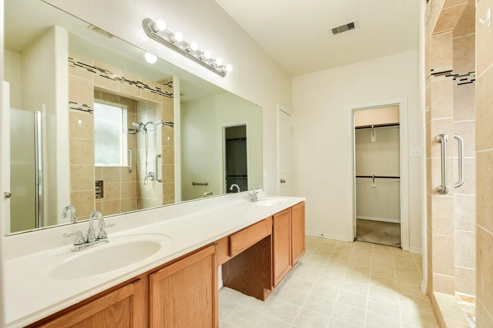 201 Golden Oak Drive Texas City, TX 77591