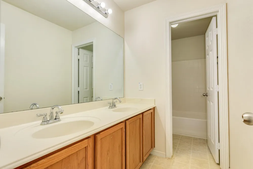 201 Golden Oak Drive Texas City, TX 77591