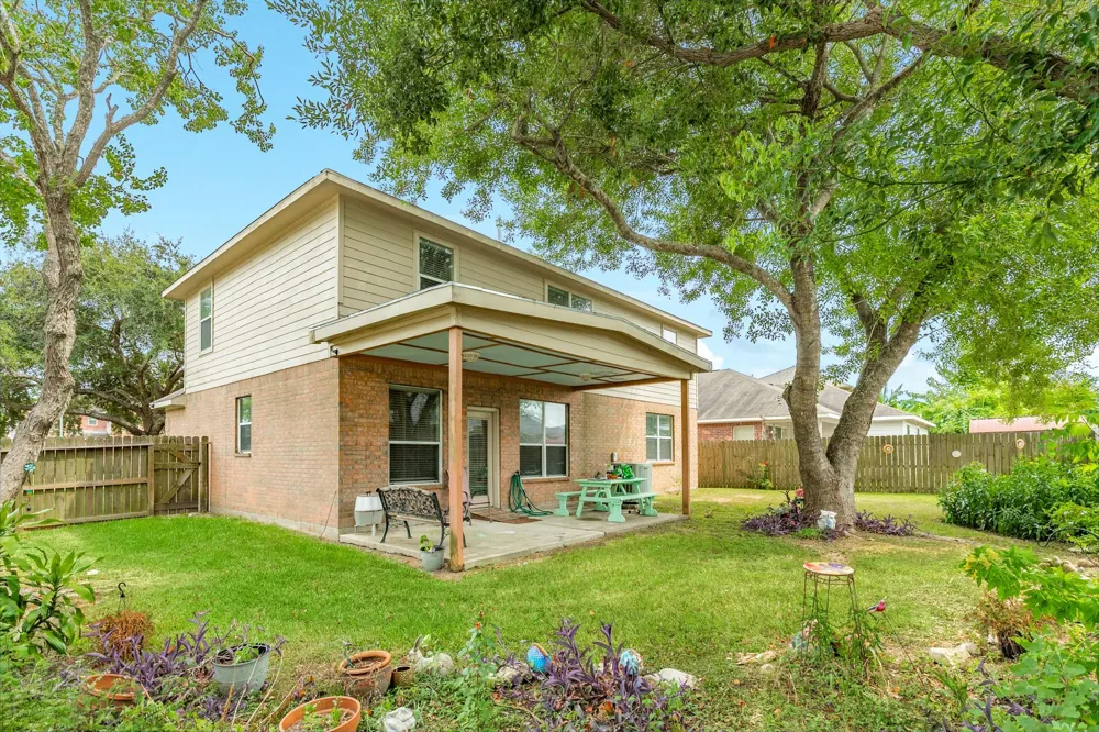 201 Golden Oak Drive Texas City, TX 77591