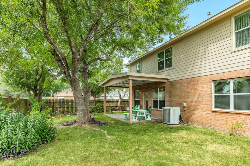 201 Golden Oak Drive Texas City, TX 77591