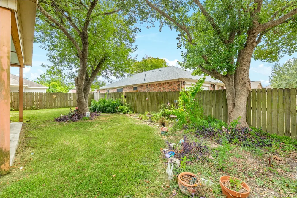 201 Golden Oak Drive Texas City, TX 77591