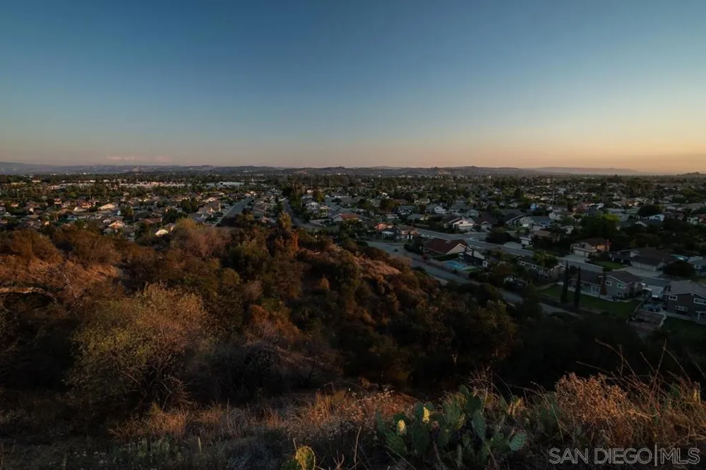 16 Esperanza Drive La Verne, CA 91750