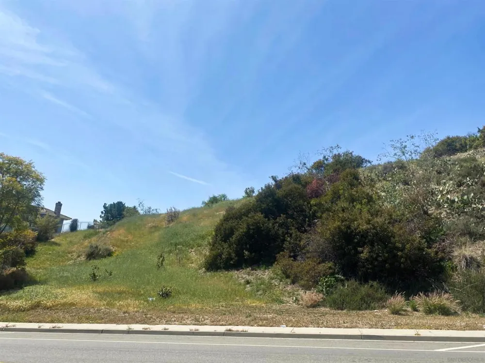 16 Esperanza Drive La Verne, CA 91750