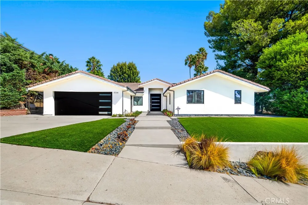 19541 Greenbriar Drive Tarzana, CA 91356