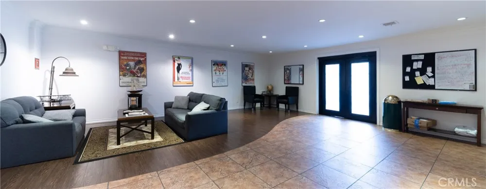 10926 Bluffside Dr. #32 Studio City, CA 91604