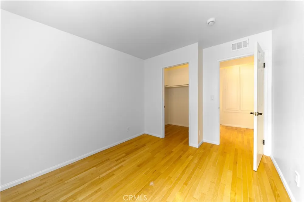 10926 Bluffside Dr. #32 Studio City, CA 91604