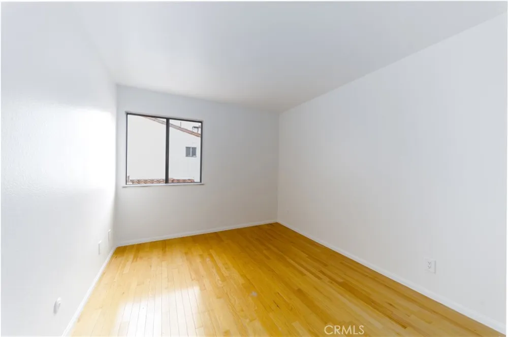 10926 Bluffside Dr. #32 Studio City, CA 91604