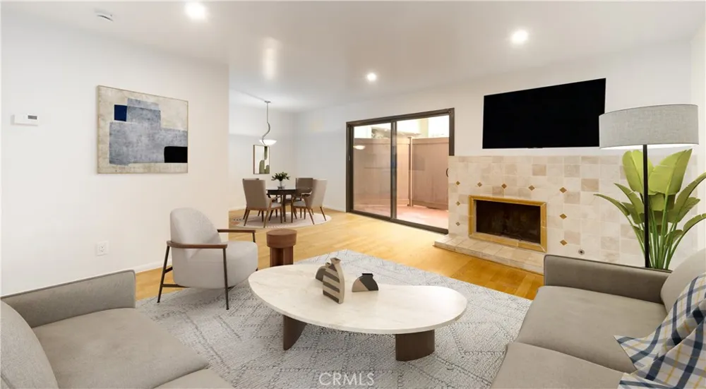 10926 Bluffside Dr. #32 Studio City, CA 91604