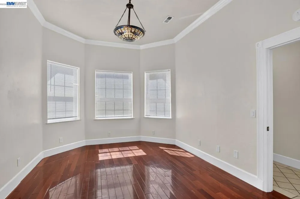 2244 E 20Th St Oakland, CA 94606