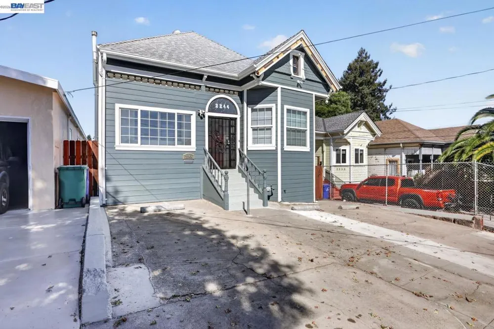 2244 E 20Th St Oakland, CA 94606