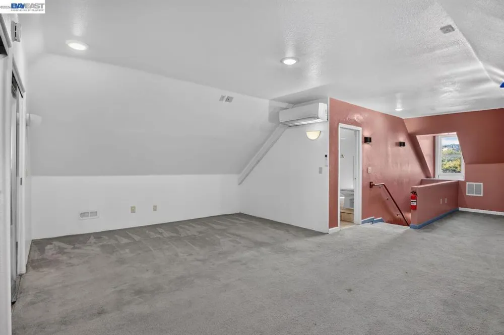 2244 E 20Th St Oakland, CA 94606