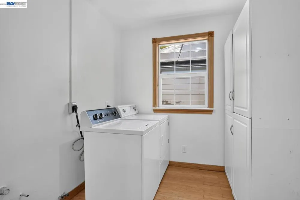 2244 E 20Th St Oakland, CA 94606